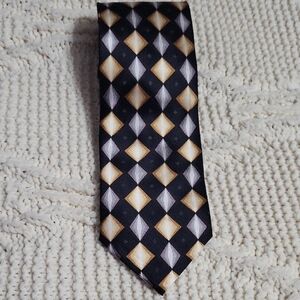 Croft & Barrow Black and Gold Diamond Pattern Tie